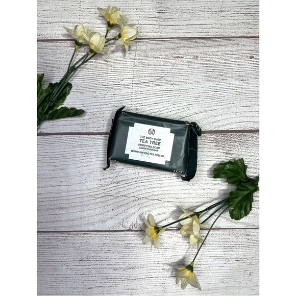 The Body Shop Tea Tree Purifying Soap - Picture 2 of 7
